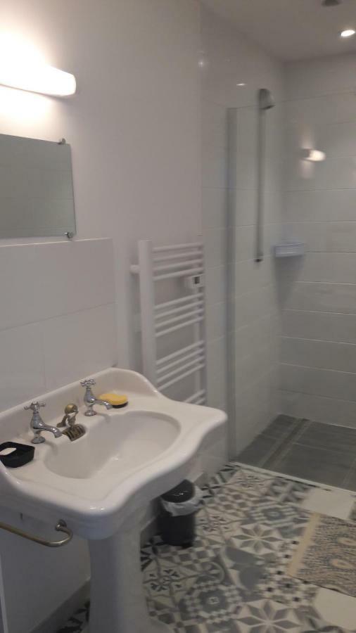 Le Petit Lustucru Villa Saint-Martin-des-Champs  Bagian luar foto
