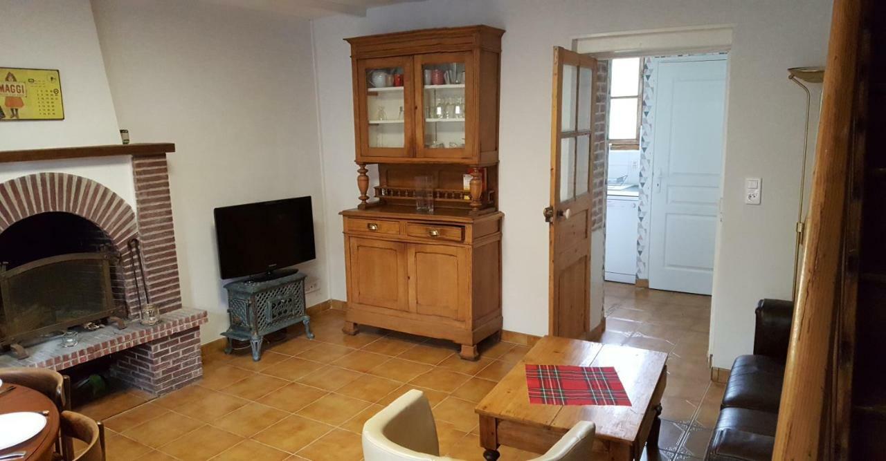 Le Petit Lustucru Villa Saint-Martin-des-Champs  Bagian luar foto